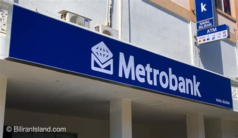 Select Metrobank branches open during holidays .